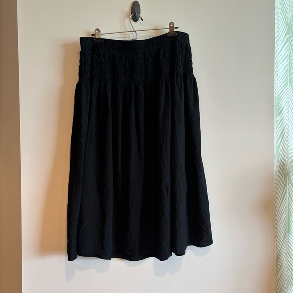 A New Day Black Smocked Pleated Midi Skirt XXL Elastic Waist Bohemian Vacation - Picture 5 of 6